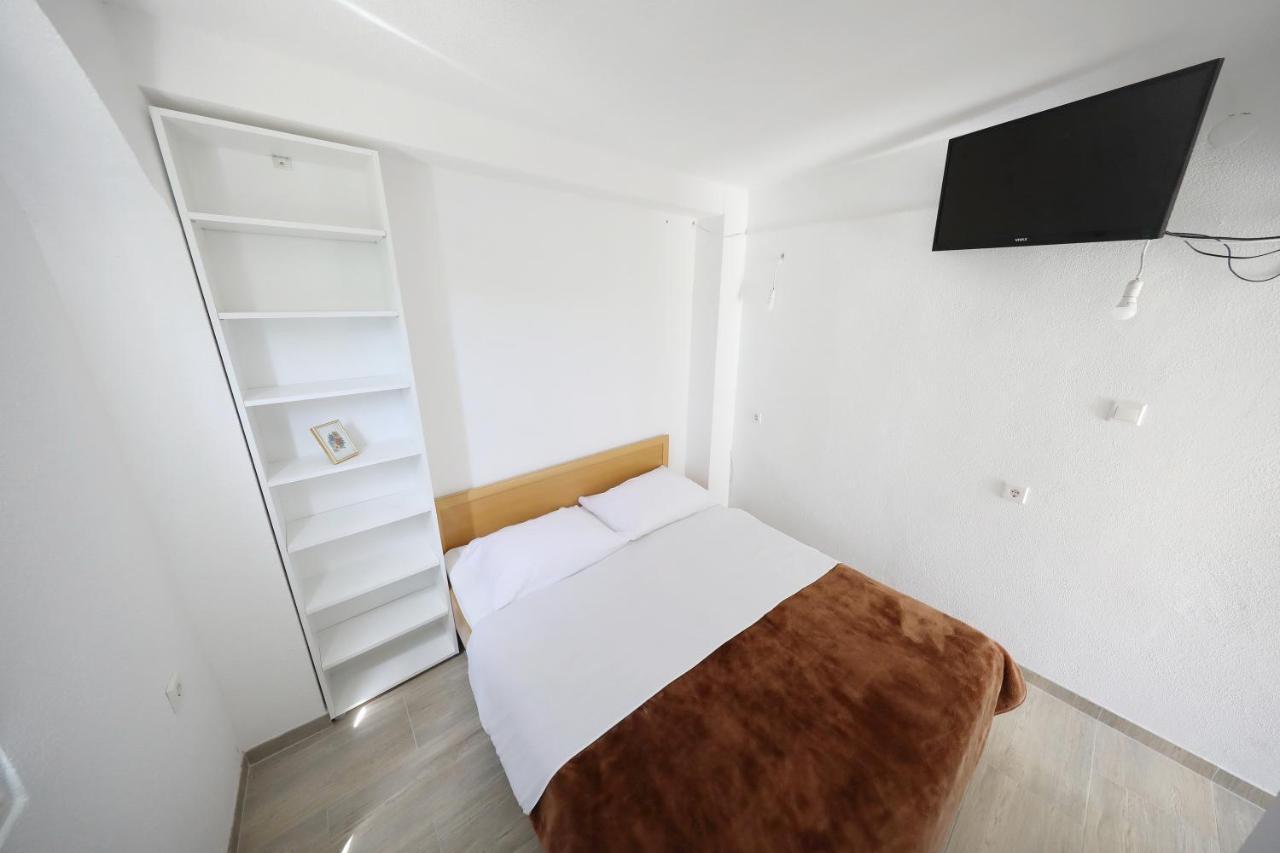 Ap Roko&Dina Appartement Nin Buitenkant foto